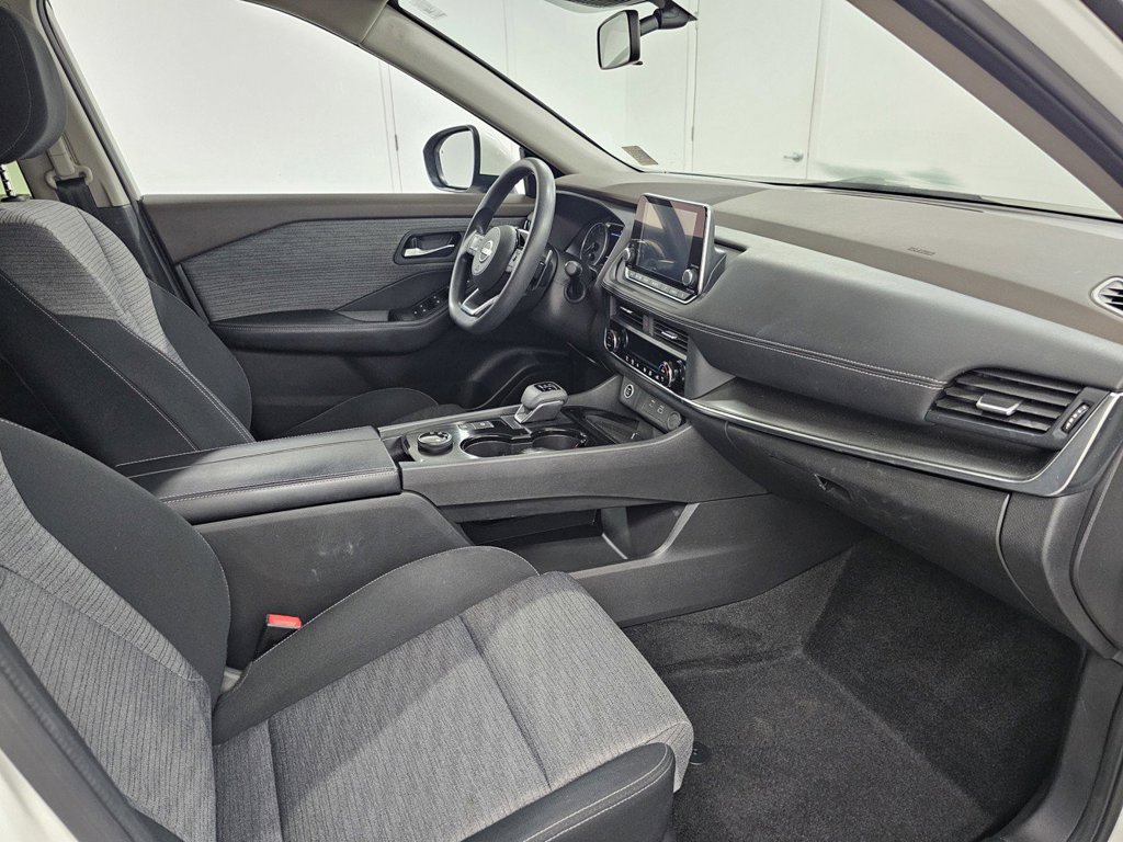 Used 2023 Nissan Rogue SV AWD/4WD image 25