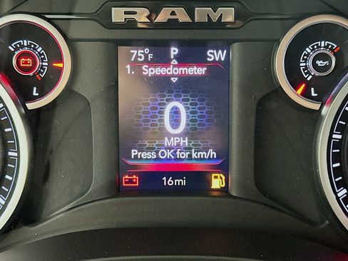 New 2026 RAM 1500 Express AWD/4WD image 11