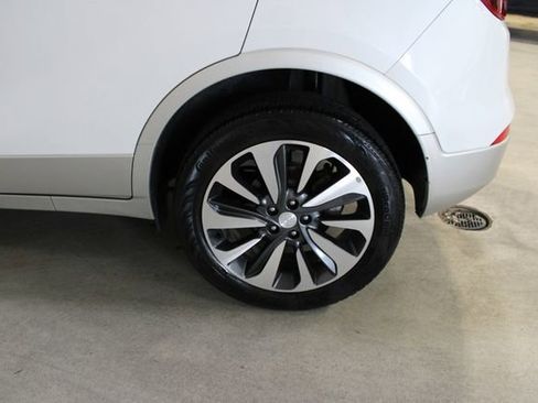 Used 2022 Buick Encore Preferred AWD/4WD image 32