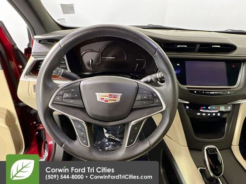 Used 2017 Cadillac XT5 Luxury w/ Driver Awareness Package FWD image 7