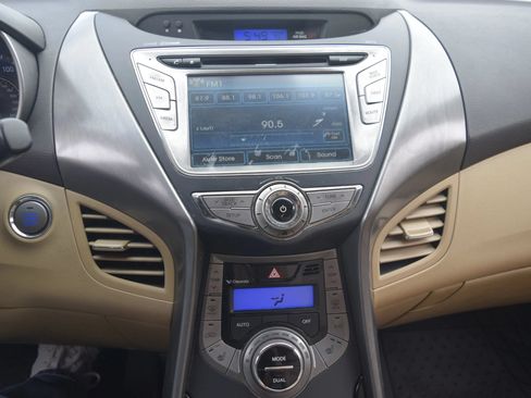 Used 2013 Hyundai Elantra Limited w/ Technology Pkg FWD image 12