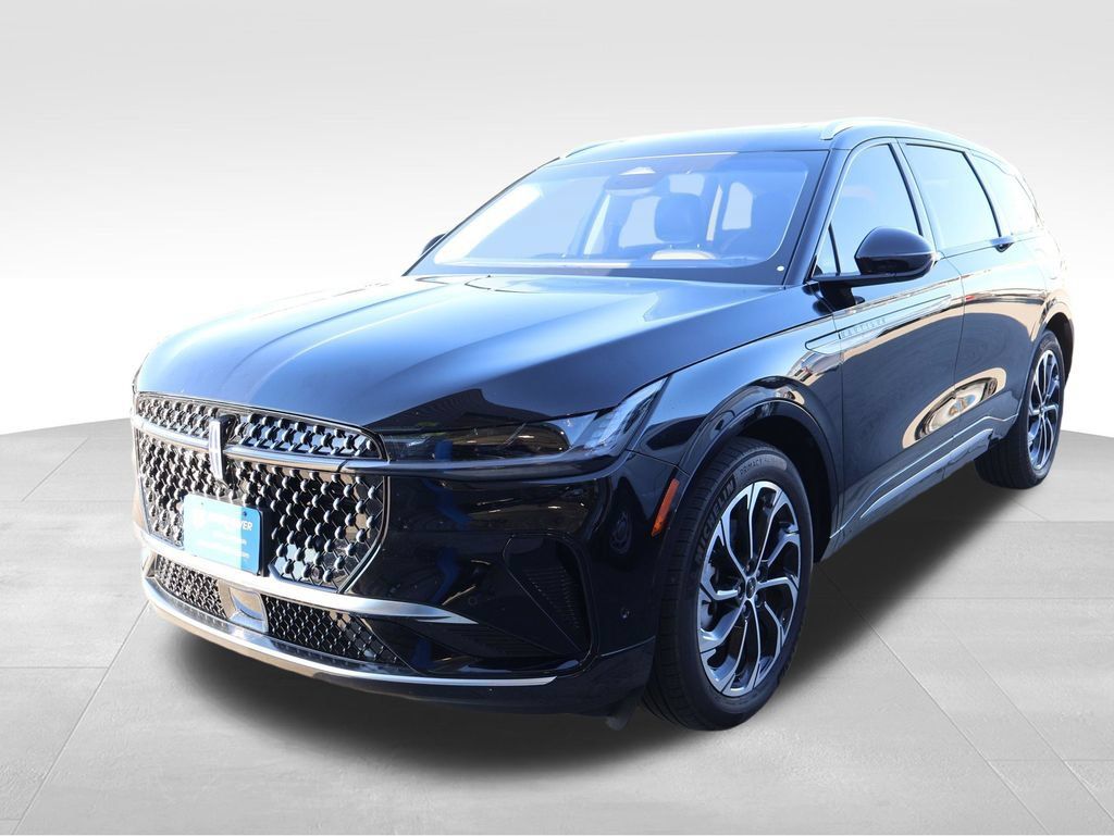 Used 2024 Lincoln Nautilus Reserve w/ Equipment Group 202A AWD/4WD image 4