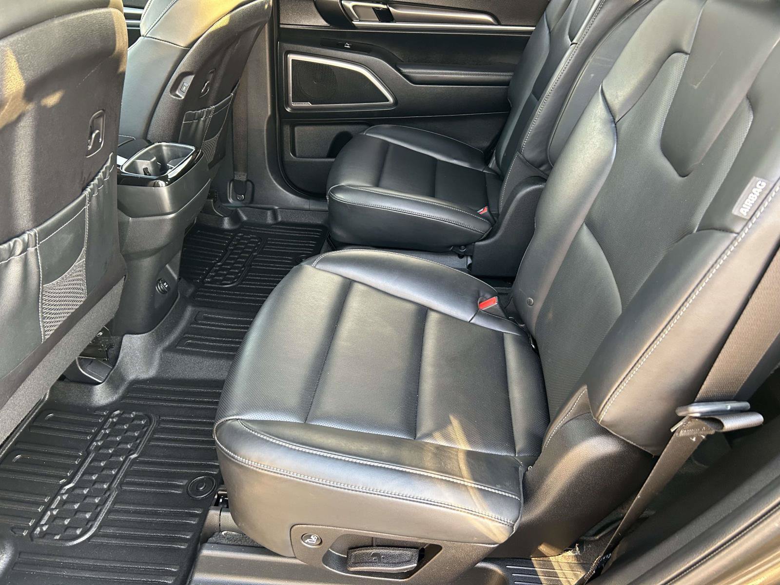 Used 2025 Kia Telluride S FWD image 11