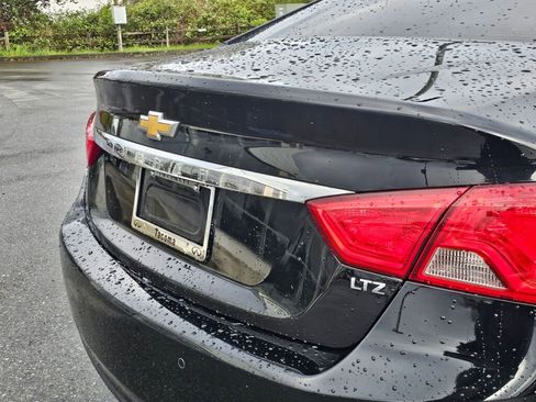 Used 2016 Chevrolet Impala LTZ w/ Enhanced Convenience Package image 18