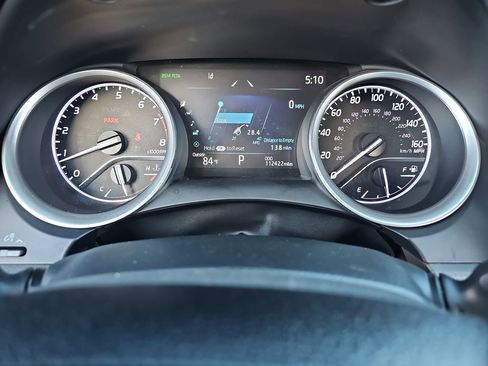 Used 2023 Toyota Camry XLE FWD image 10