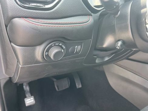 Used 2024 Dodge Durango GT AWD/4WD image 36