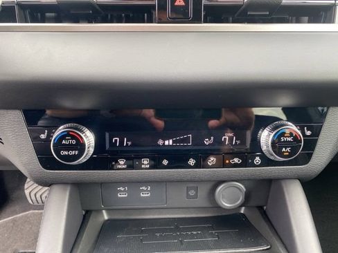 New 2026 Mitsubishi Outlander LE FWD image 14