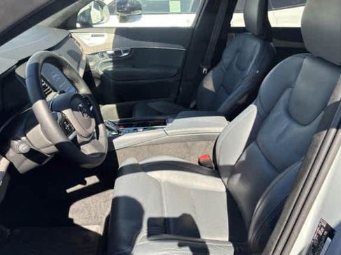 Used 2024 Volvo XC90 T8 Ultimate w/ Lounge Package AWD/4WD image 2