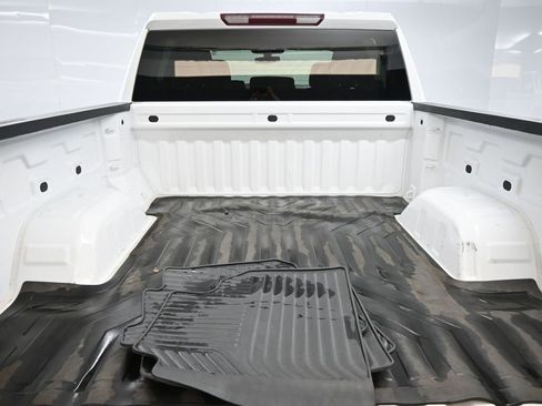 Used 2022 Chevrolet Silverado 1500 Custom image 17