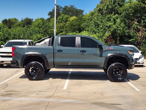 Used 2025 Chevrolet Silverado 1500 LT Trail Boss AWD/4WD image 7