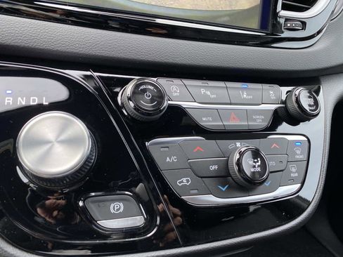 New 2026 Chrysler Voyager LX image 12