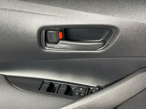 Used 2022 Toyota Corolla LE image 16