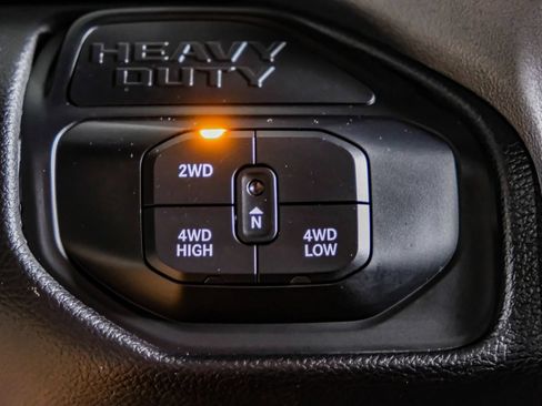 Used 2025 RAM 2500 Big Horn AWD/4WD image 25