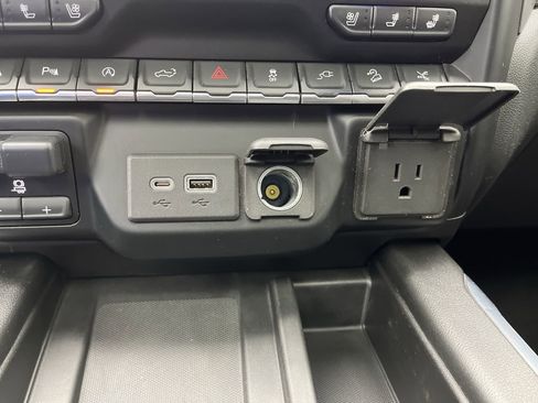 Certified 2020 GMC Sierra 1500 Denali w/ Denali Ultimate Package image 27