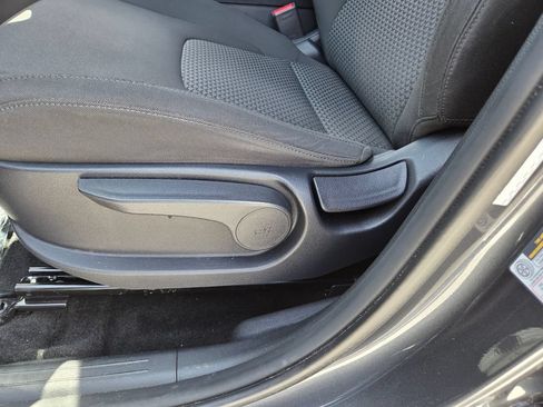Used 2023 Kia Sportage LX AWD/4WD image 10