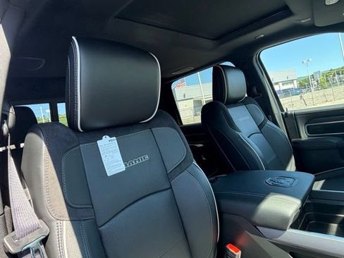 New 2026 RAM 2500 Laramie AWD/4WD image 28