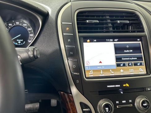 Used 2017 Lincoln MKX Select w/ Select Plus Package image 21