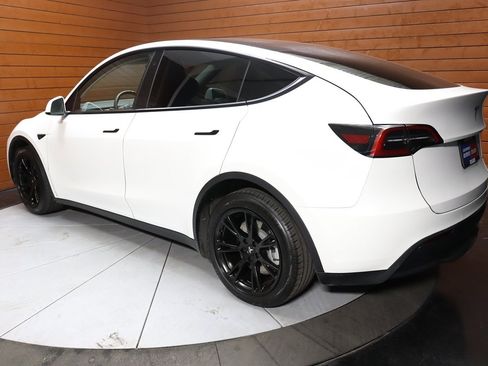 Used 2023 Tesla Model Y Long Range image 5