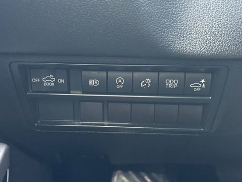 Used 2024 Toyota Tundra Limited image 33