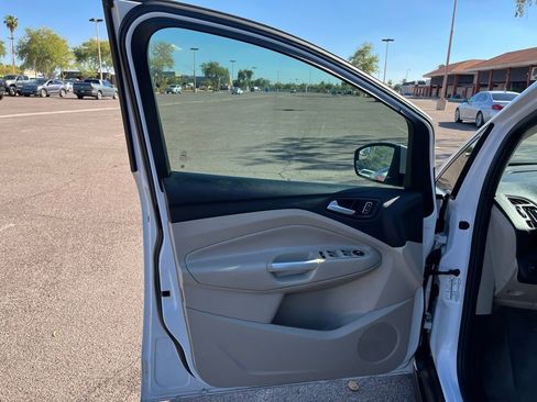 Used 2015 Ford C-MAX Energi SEL image 22