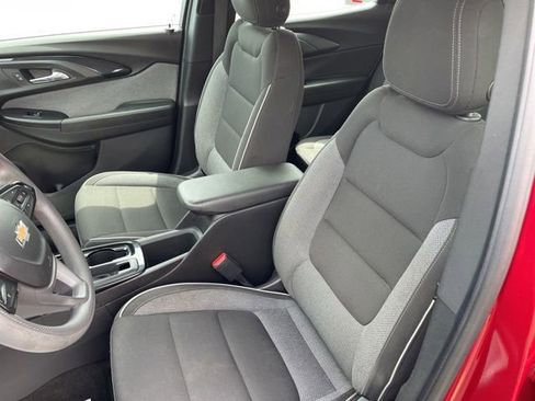 Used 2021 Chevrolet TrailBlazer LS FWD image 10