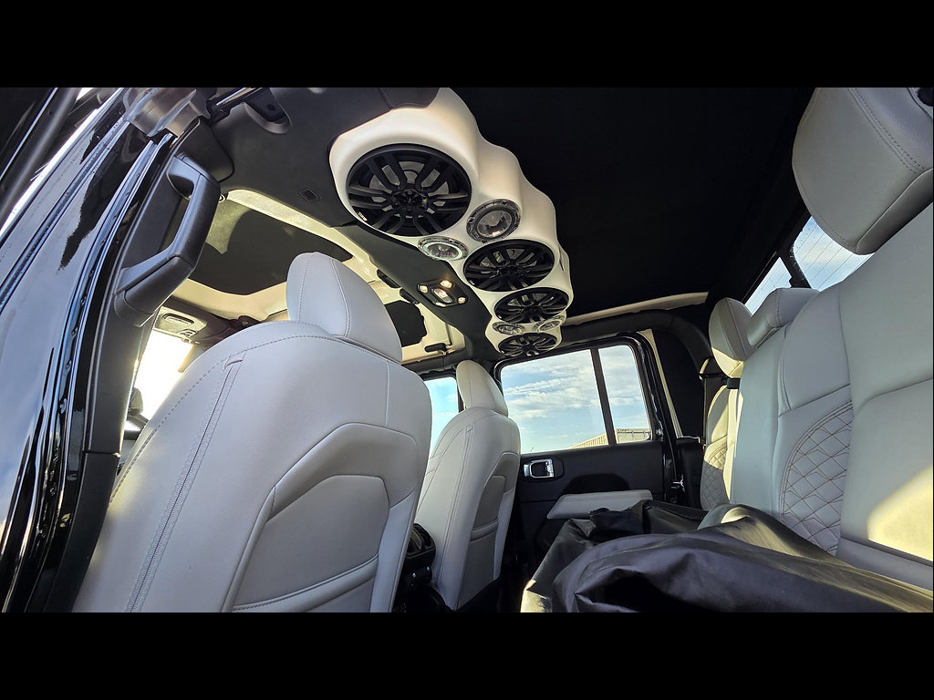 Used 2022 Jeep Gladiator Overland AWD/4WD image 13
