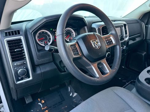 Used 2021 RAM 1500 Classic SLT image 10