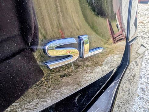 Used 2017 Nissan Rogue SL w/ SL Premium Package FWD image 16