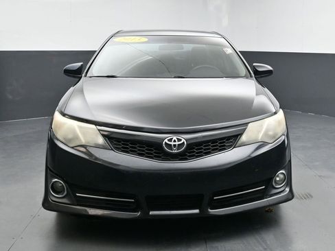 Used 2013 Toyota Camry SE image 3