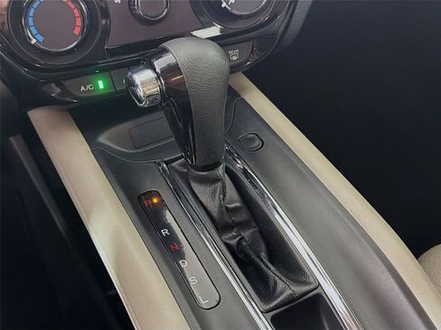 Used 2021 Honda HR-V LX image 22