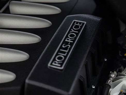Used 2016 Rolls-Royce Wraith image 14