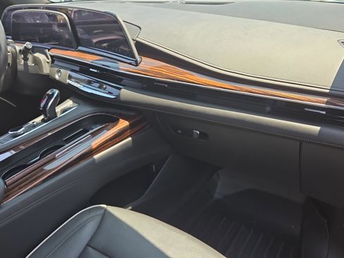 Used 2023 Cadillac Escalade Premium Luxury w/ Performance Package RWD image 18