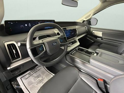 Used 2025 Ford Expedition Max Active image 18