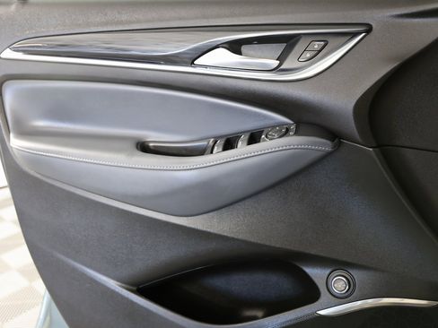 Certified 2022 Buick Enclave Essence image 26