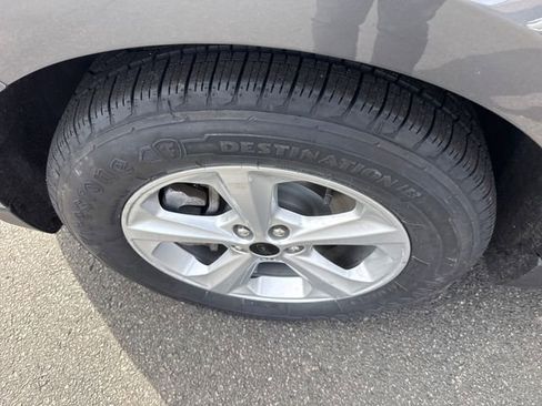 Certified 2024 Ford Edge SE image 15