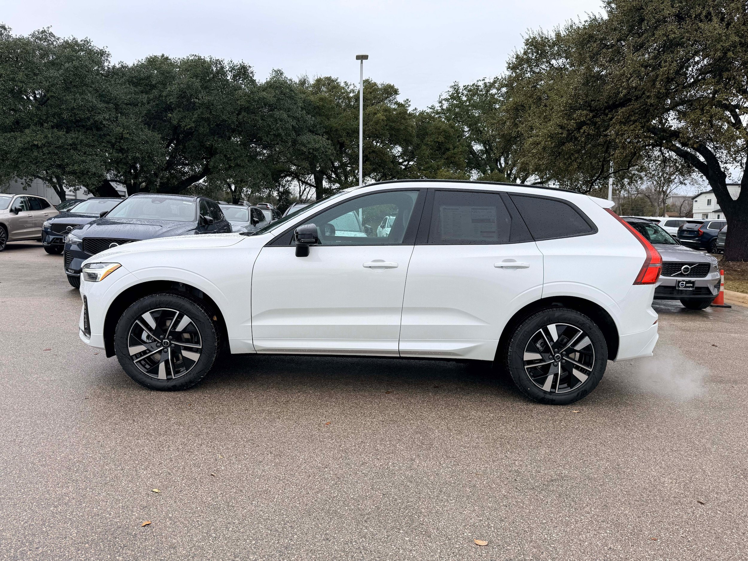 New 2026 Volvo XC60 B5 Core AWD/4WD image 3