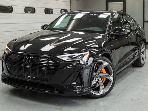 Used 2023 Audi e-tron S Prestige w/ Prestige Package AWD/4WD image 12