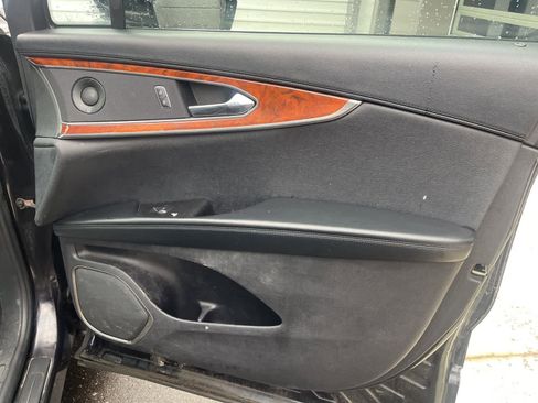 Used 2019 Lincoln Nautilus Reserve image 15