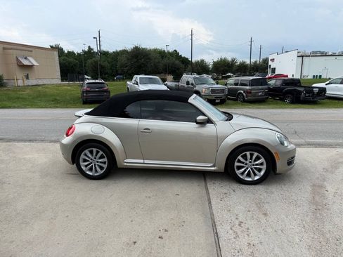 Used 2013 Volkswagen Beetle TDI FWD image 5