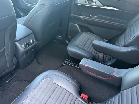 New 2026 Ford Explorer ST-Line w/ ST-Line Street Pack AWD/4WD image 4