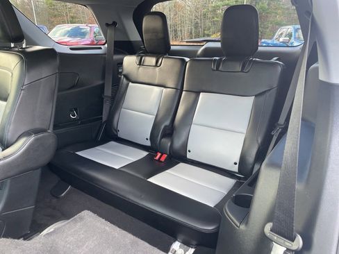 Used 2023 Ford Explorer XLT w/ Equipment Group 202A image 26