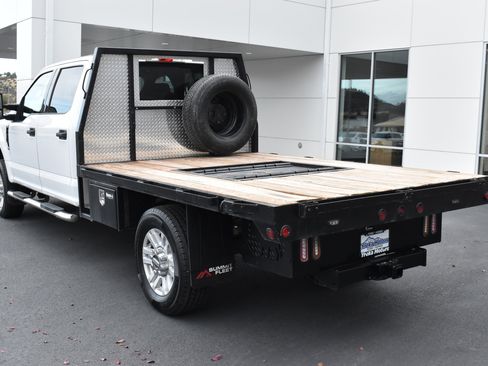 Used 2018 Ford F350 XLT w/ XLT Value Package image 7