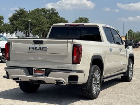 Used 2026 GMC Sierra 1500 Denali Ultimate AWD/4WD image 4