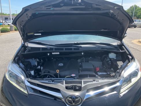 Used 2020 Toyota Sienna Limited Premium AWD/4WD image 20