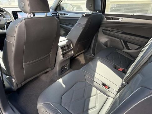 New 2026 Volkswagen Atlas Cross Sport SE FWD image 10