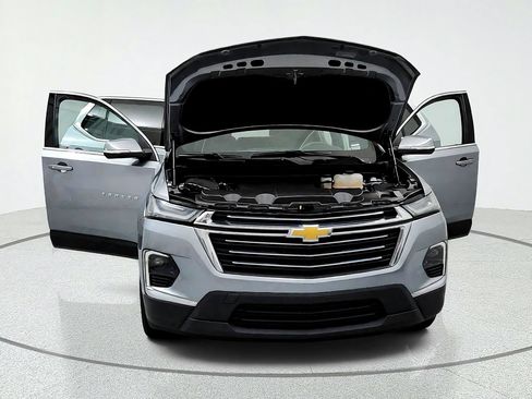 Used 2023 Chevrolet Traverse LT FWD image 15