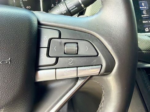 Used 2025 Cadillac XT6 Luxury FWD image 39