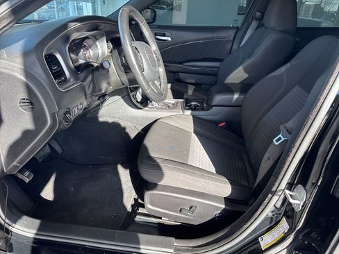 Used 2023 Dodge Charger SXT w/ Blacktop Package image 7