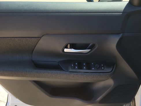 New 2026 Nissan Kicks SV w/ Cold Weather Package FWD image 15