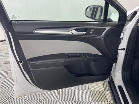 Used 2013 Ford Fusion S FWD image 10